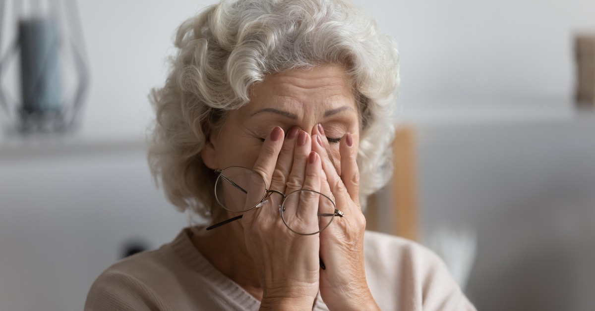 žena sa bolom u glavi