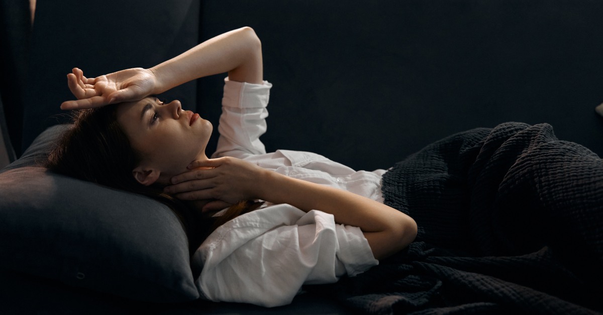 devojka koja boluje od hašimoto tireoditisa