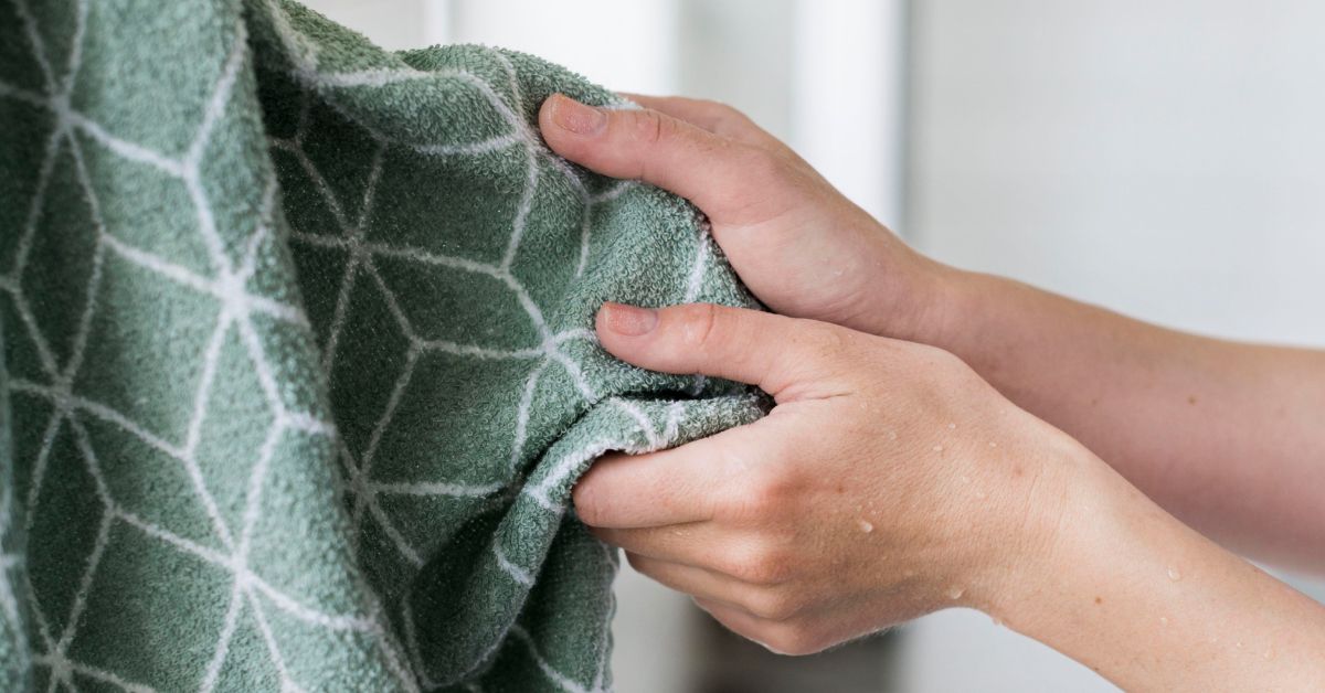 peškir i mokre ruke